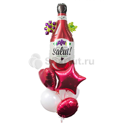 Композиция из шаров с красной бутылкой вина
