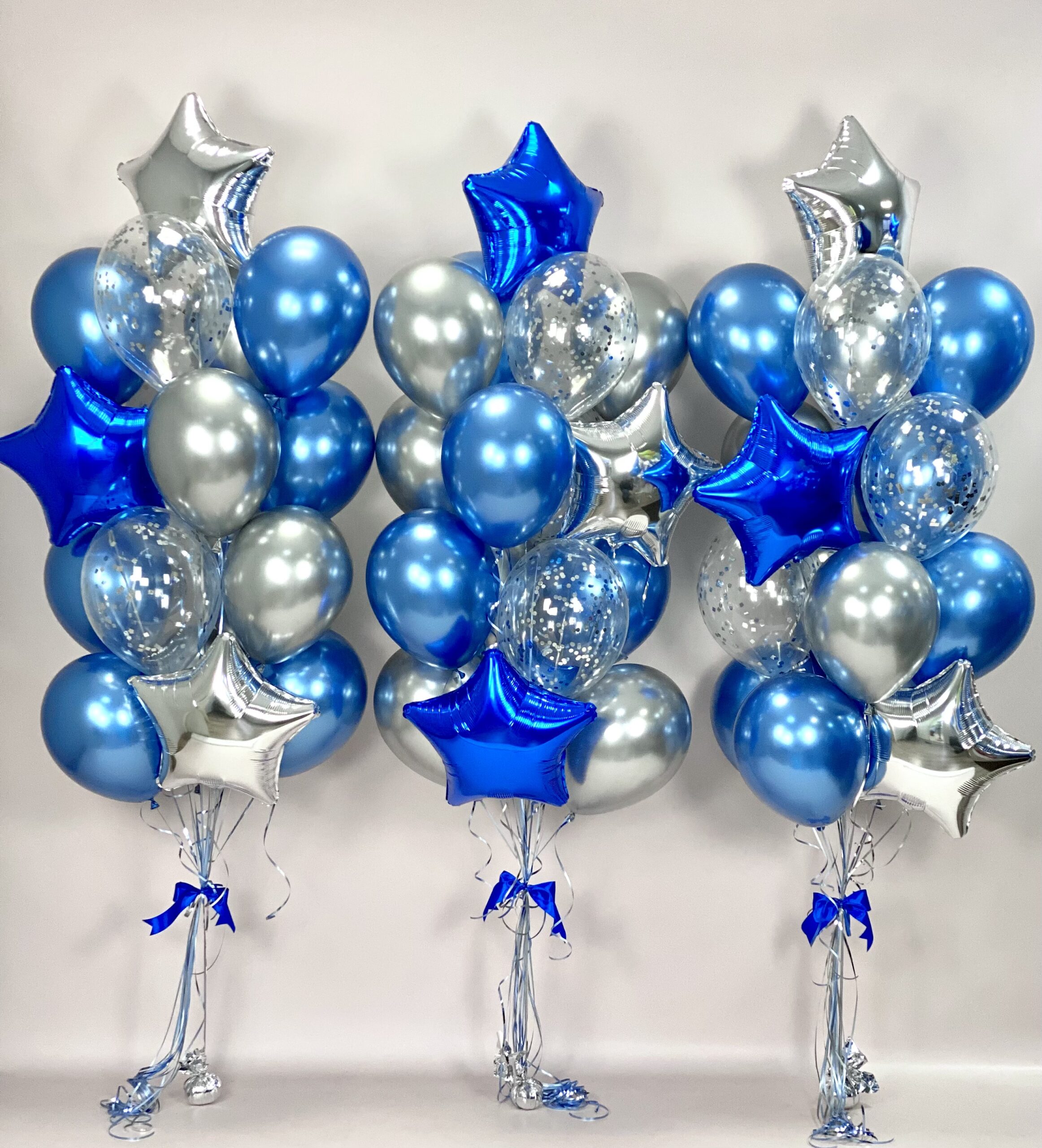 Сет из синих и серебряных хромированных шаров